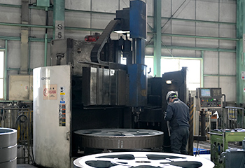 ターニング（立旋盤）